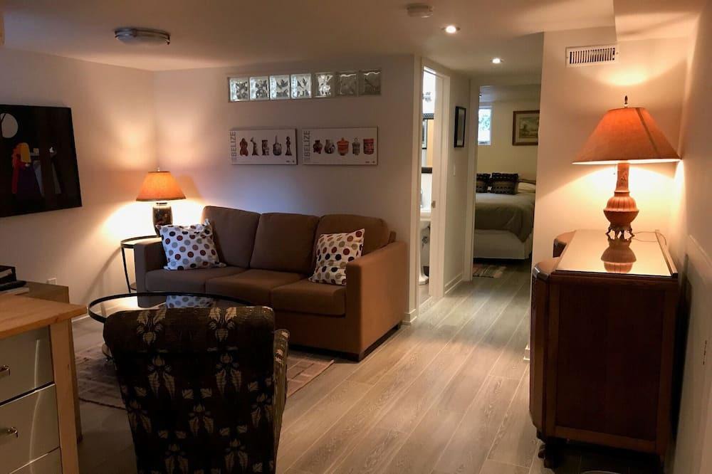 Riverdale Apartment | Gorgeous Riverdale 1 Bdrm with Private Entrance - Free Wifi