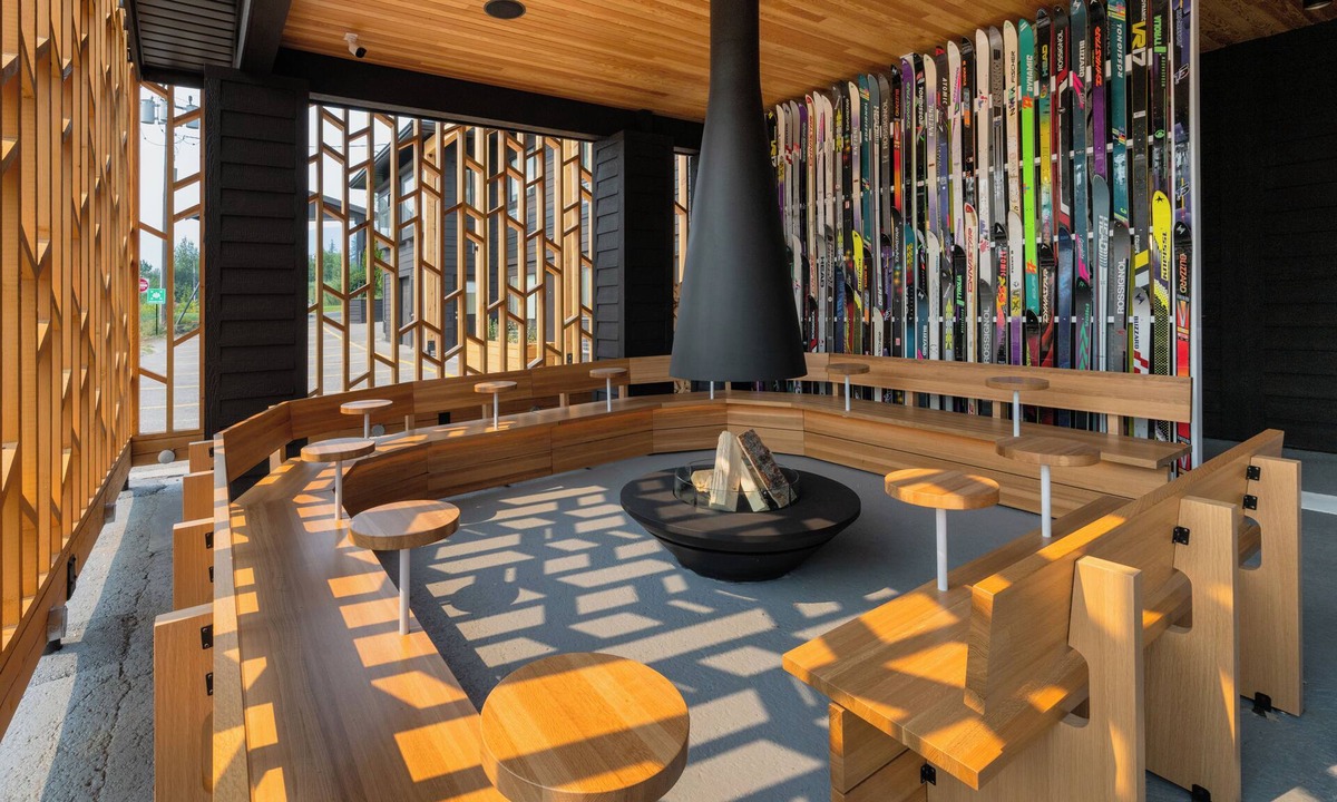 Revelstoke Hotel | Gravity Haus Revelstoke