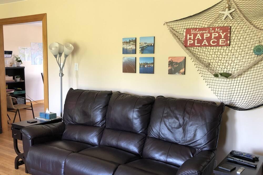 Seafoam House | Great location 3 bedroom bungalow on the North Shore