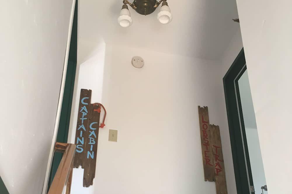 Peggy's Cove Apartment | GREEN GABLES Lobster Trap