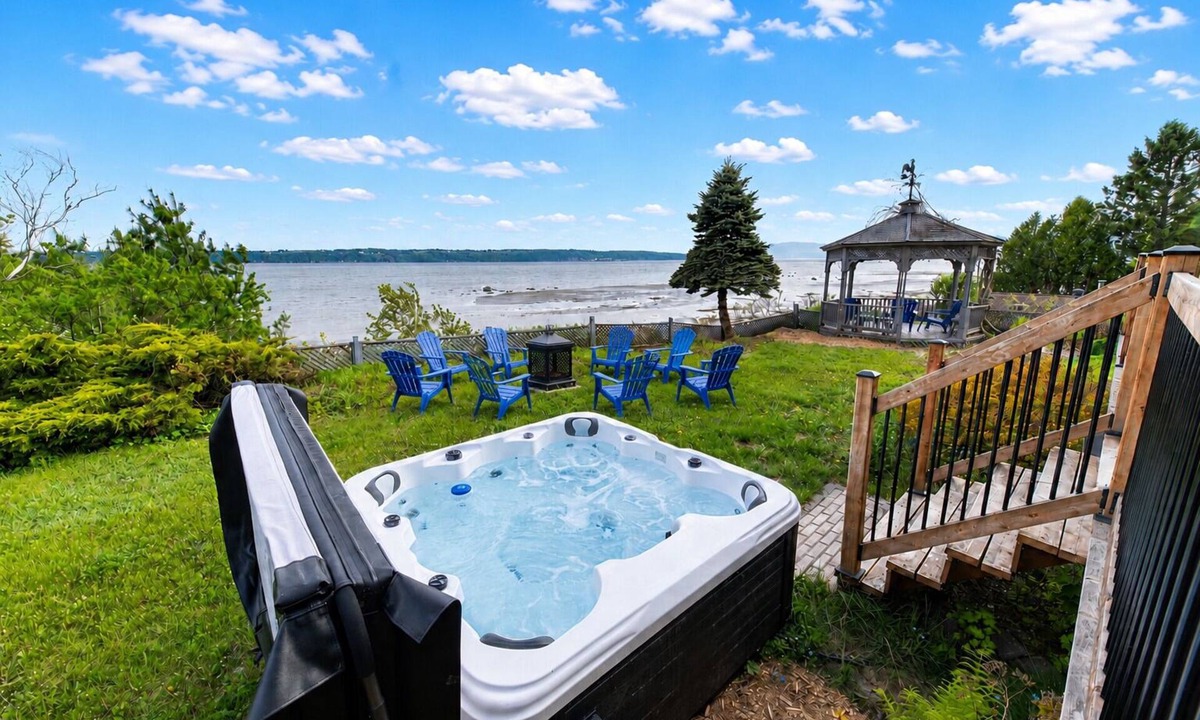 Saint-Joseph-de-la-Rive House | Hôtel à la maison - Le Bleu Rivage avec spa