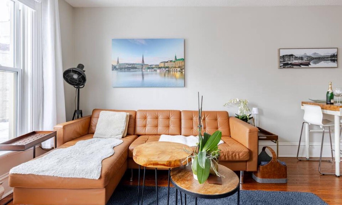 Perth Apartment | Hamburg - Stylish Heritage property with Park View