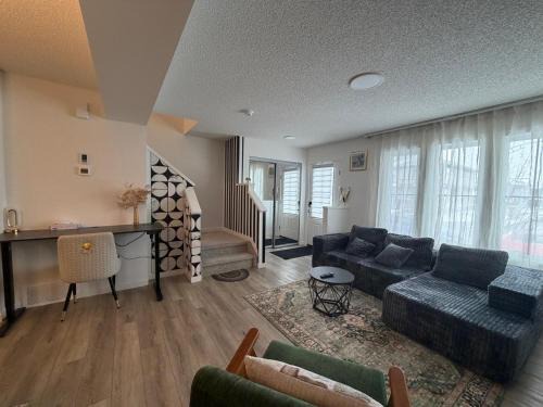 Southwest Edmonton House | Haverim's Haven