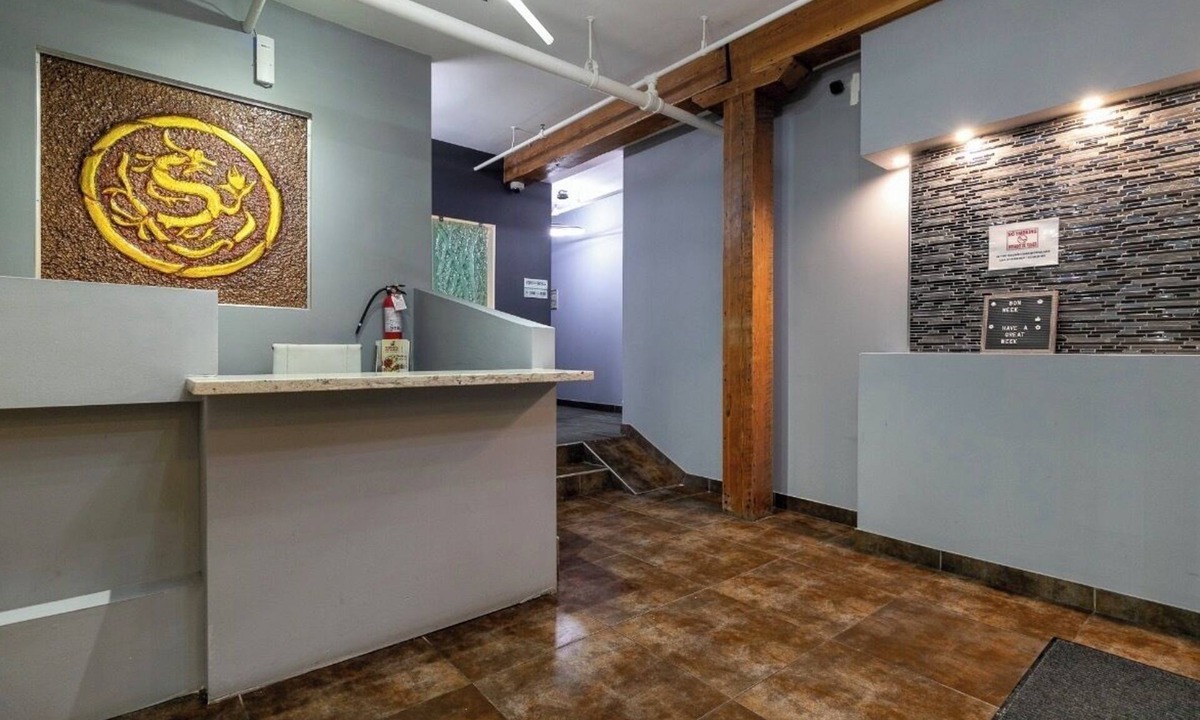 Downtown Montreal Apartment | Heart of Downtown Montreal,studio apartment, everything is just a step away
