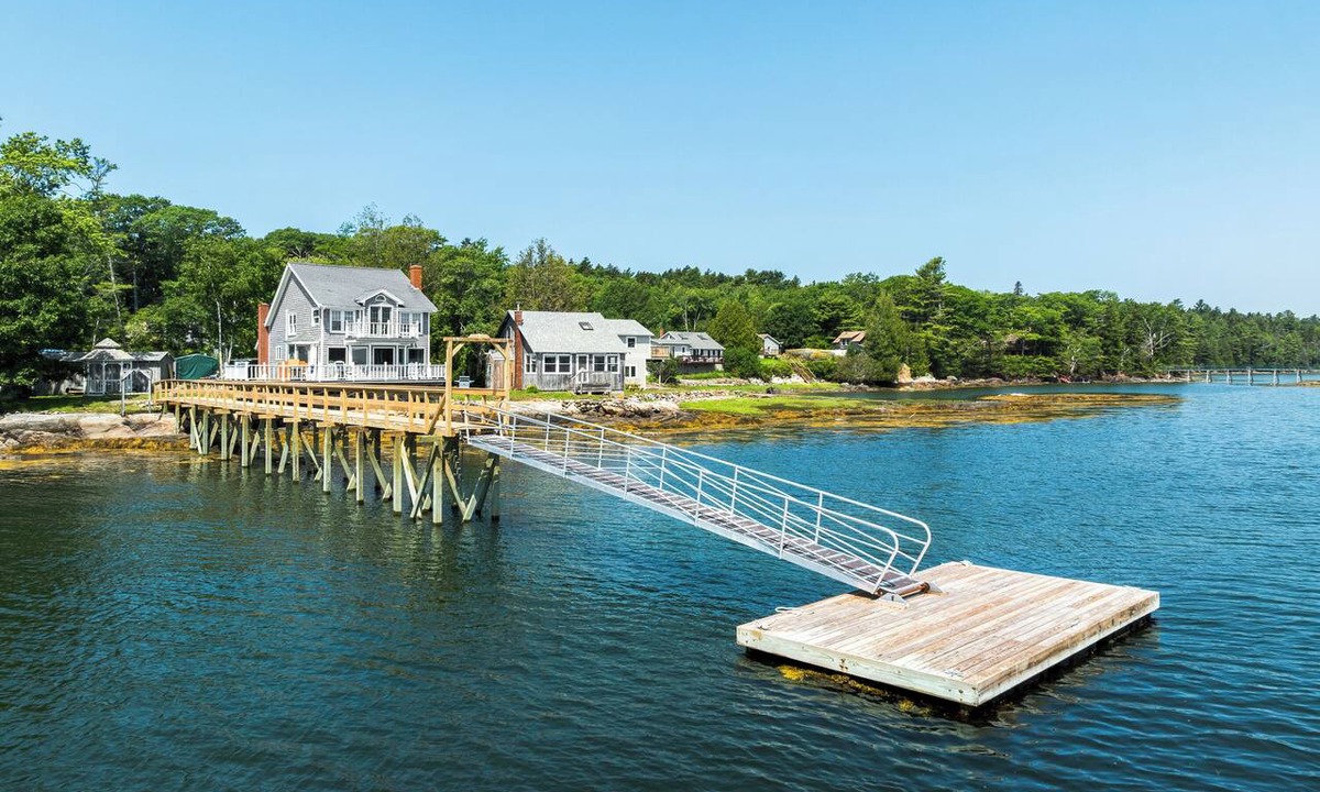 Sebascodegan Island House | Heron's Landing