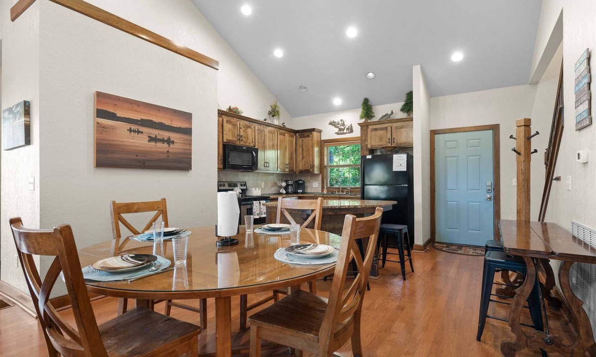 Hollister Cabin | Hickory Hideaway - Communal Pool Access