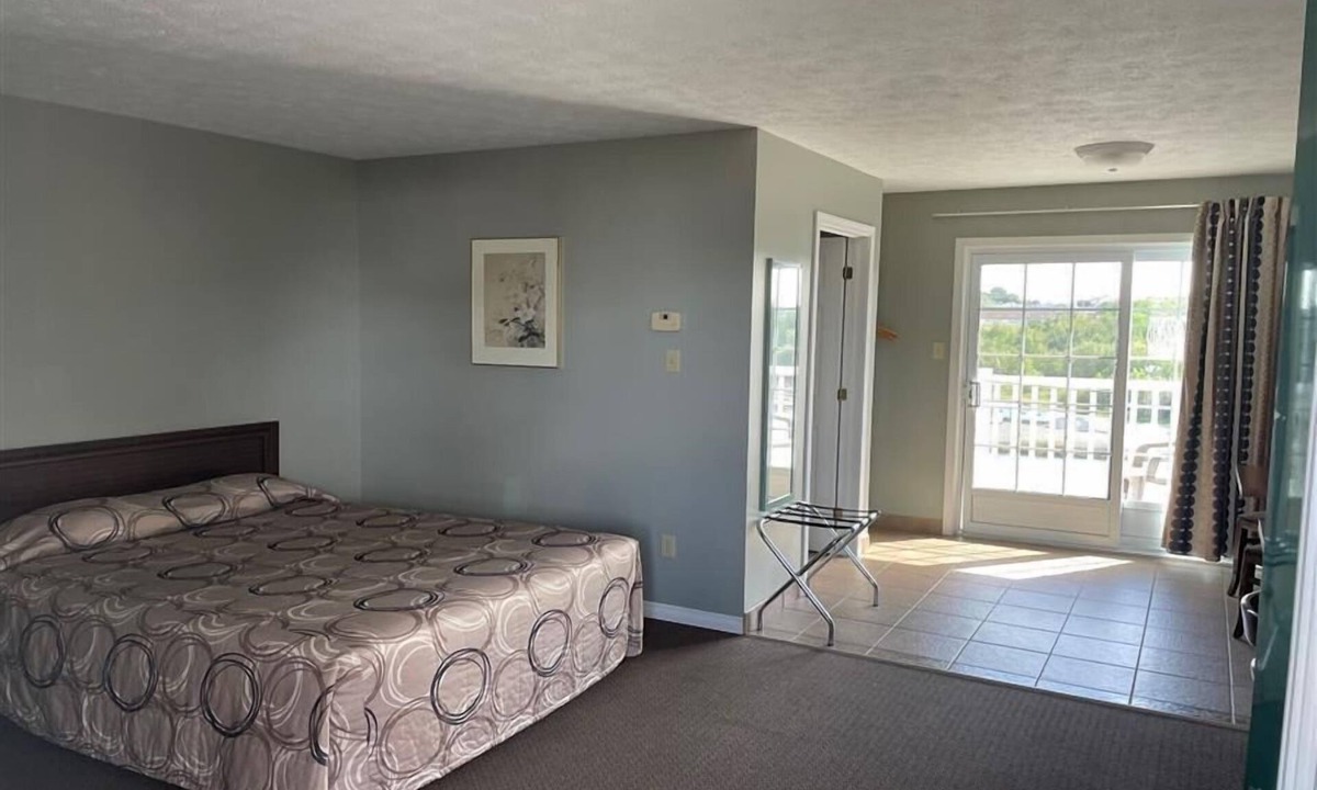 Grand Falls Hotel | Hill Top Motel & Restaurant