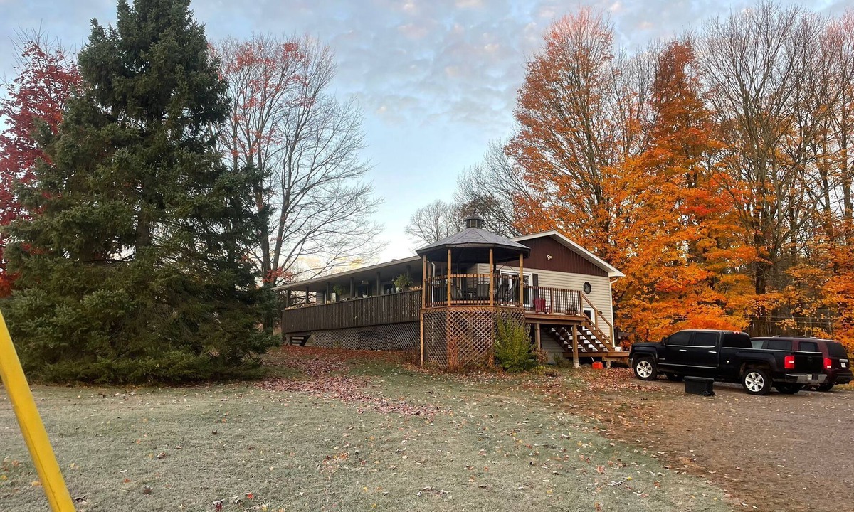 Carlow/Mayo House | Hilltop 5 Bedroom 2 Bathroom Home with 30 acres