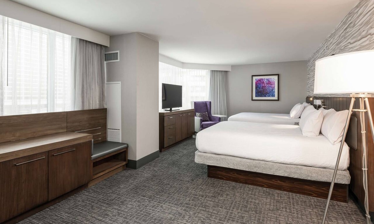 Byward Market - Parliament Hill Hotel | Hilton Garden Inn Ottawa Downtown