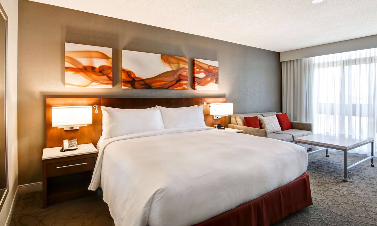 Mississauga Hotel | Hilton Mississauga/Meadowvale