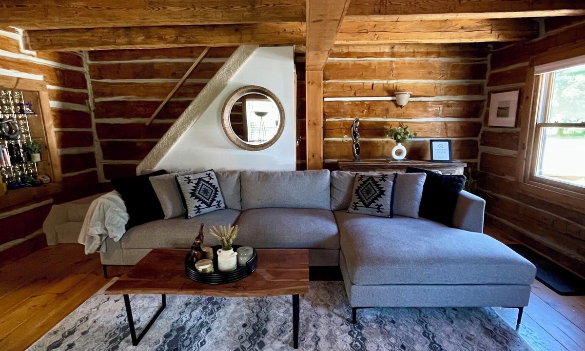 Tweed Cottage | Historic Waterfront Haven in Tweed