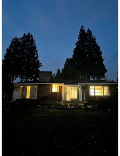 Dundarave House | Home in West Vancouver