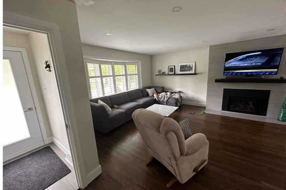 Beaconsfield House | home to nice families