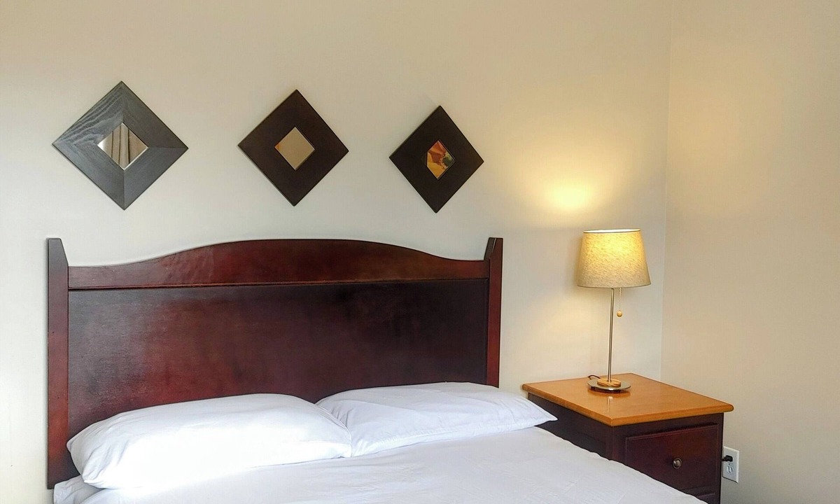 Saint-Marc-des-Carrieres Hotel | Hotel Le Must