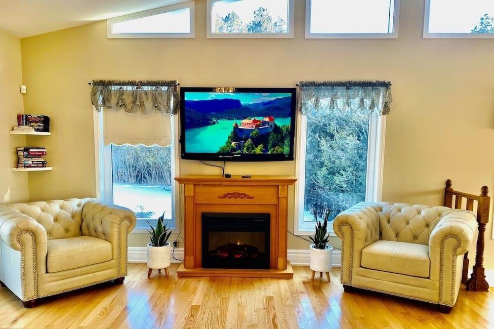 Tweed House | House in the Forest