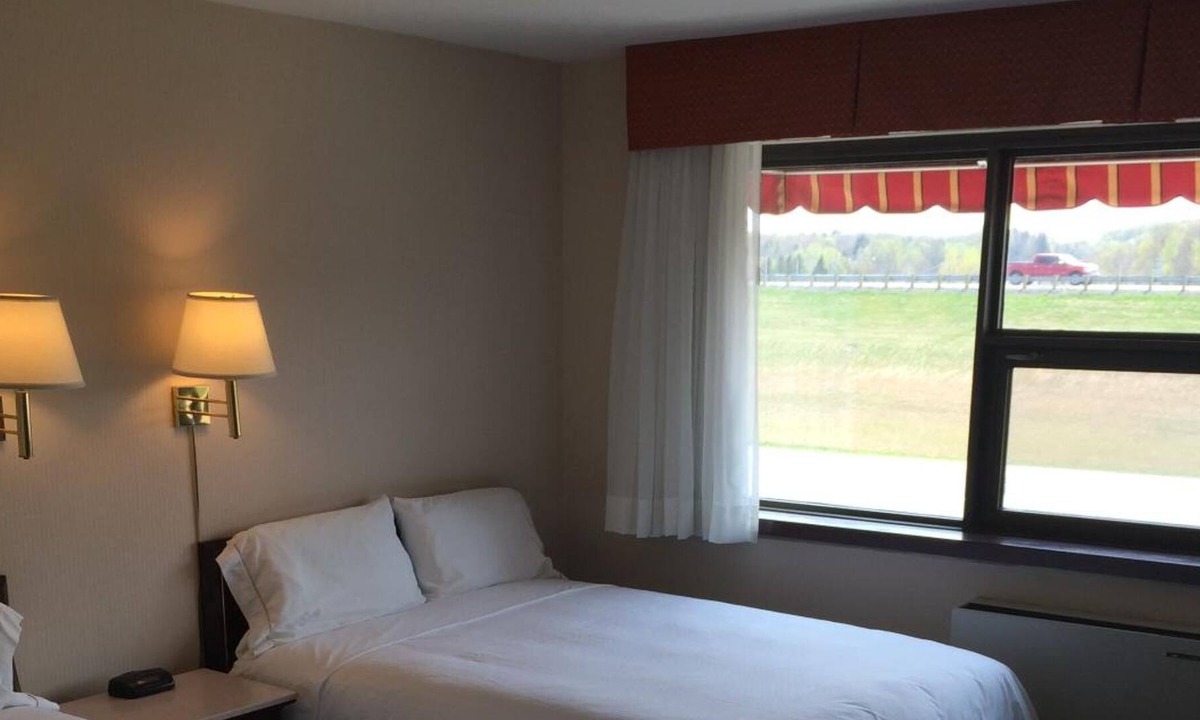 Rigaud Hotel | Hudson Inn Auberge
