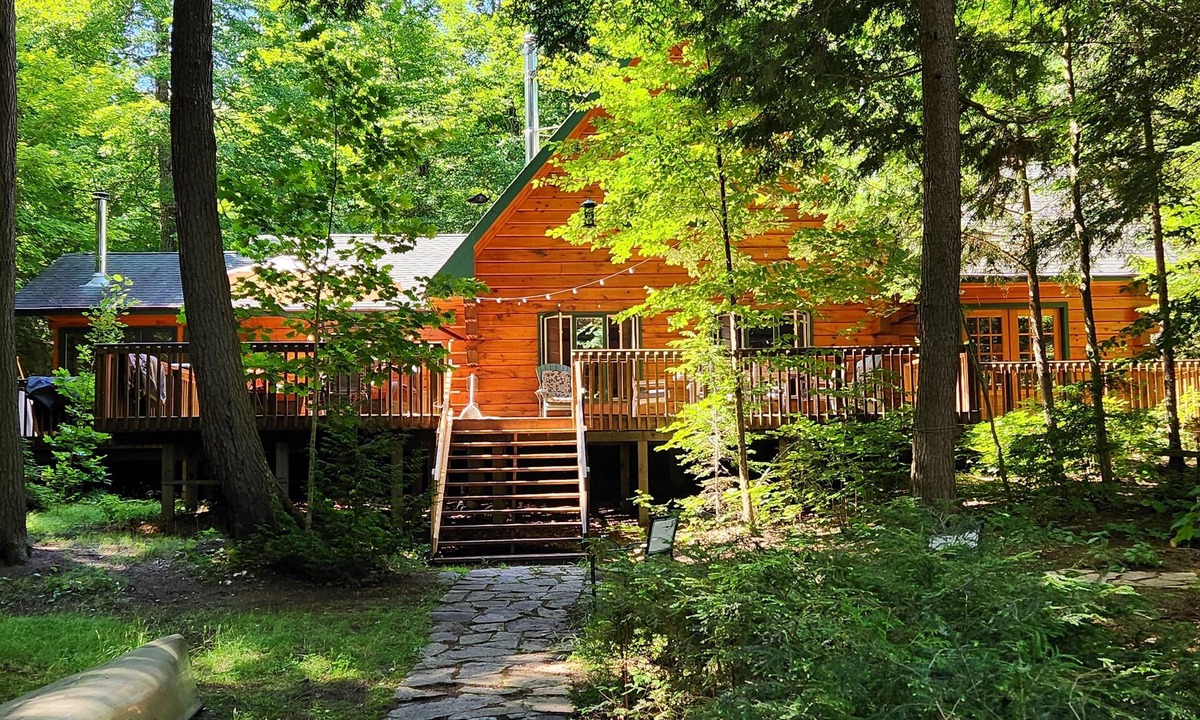 Algonquin Highlands Cottage | Kawagama Shoreline - Private Waterfront Cottage on Kawagama Lake