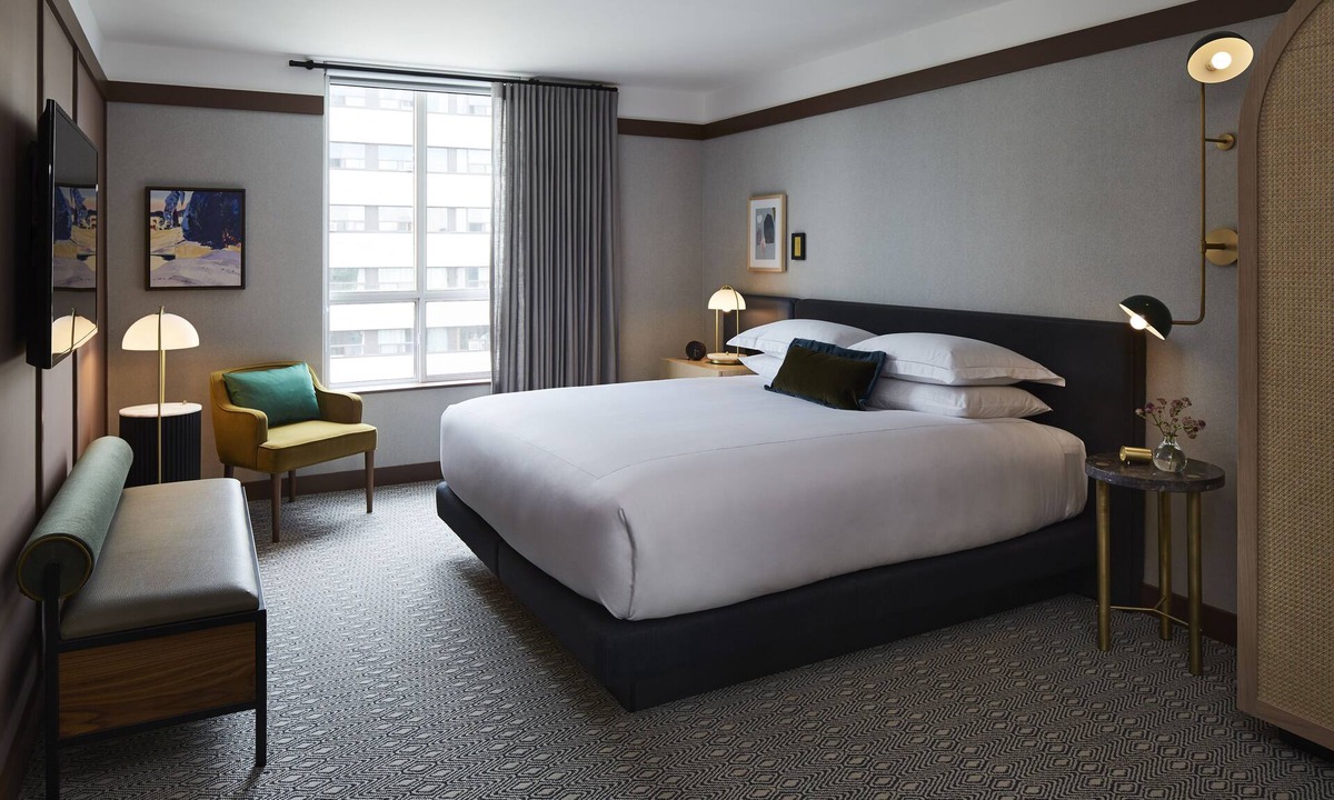 Bloor-Yorkville Hotel | Kimpton Saint George by IHG