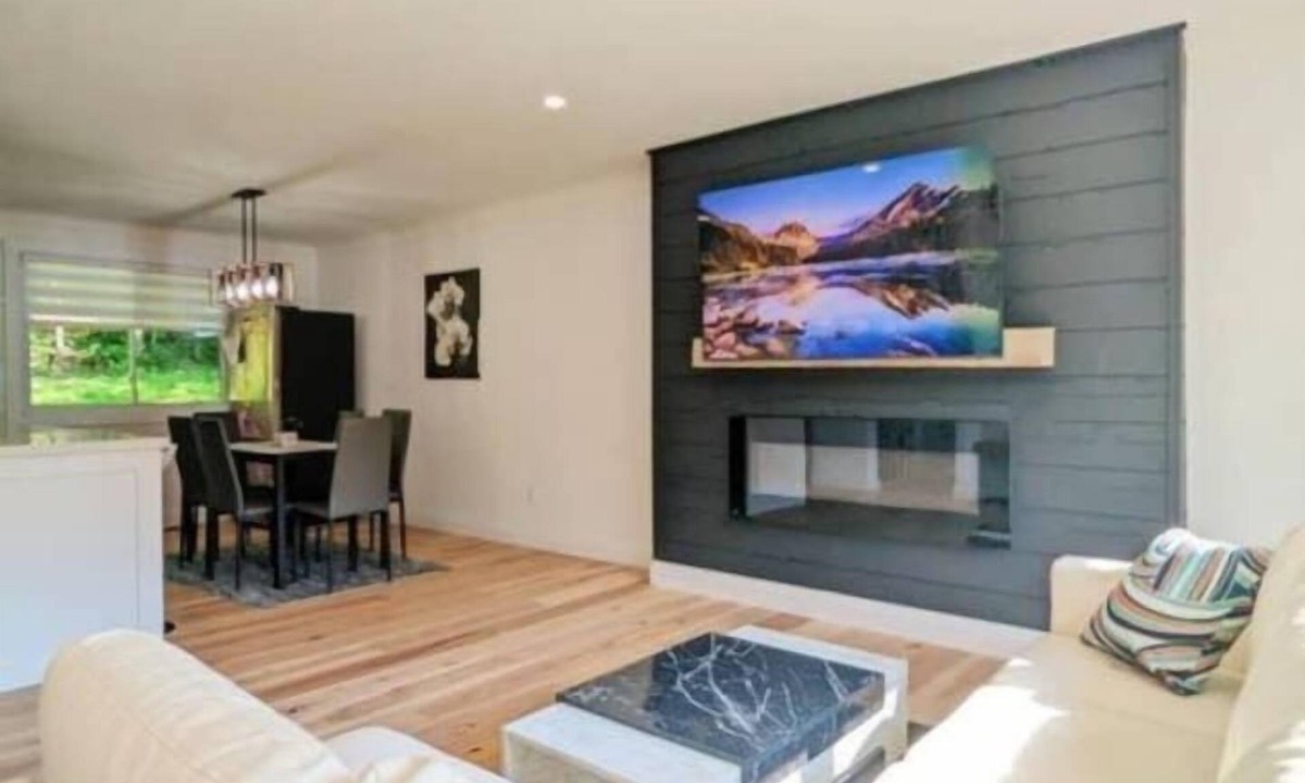 Bayridge West House | Kingston Lodge: Comfy & Cozy w/Natural Scenery