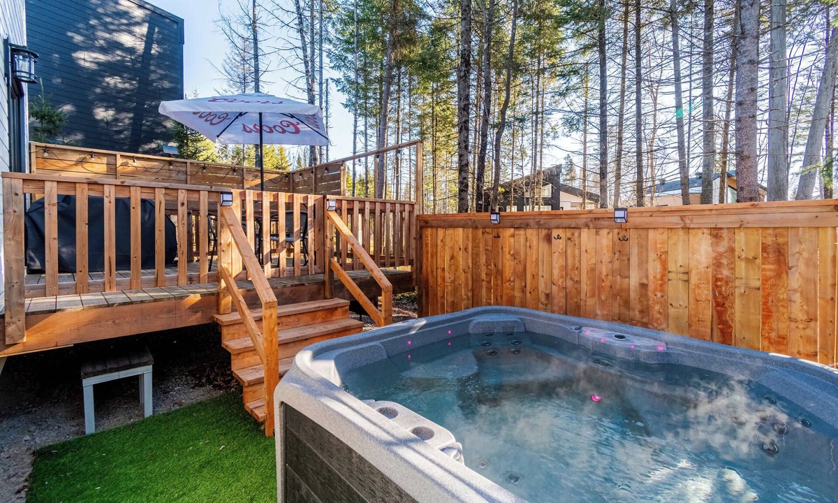 Pont-Rouge Ski Chalet | La Randonnee SPA - Nature & Trails in Portneuf