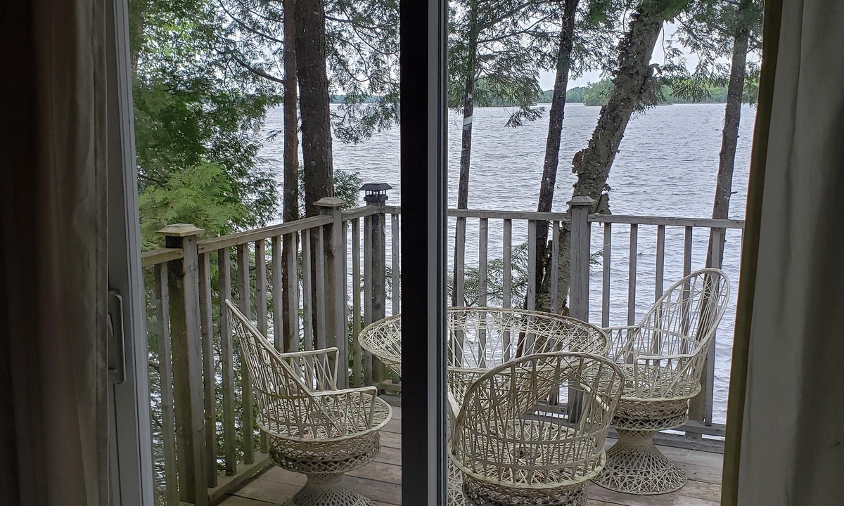 Bracebridge Cottage | Lake Muskoka, Browning Island, Bracebridge 2 BDR cottage, large bunkie. Sleeps 6