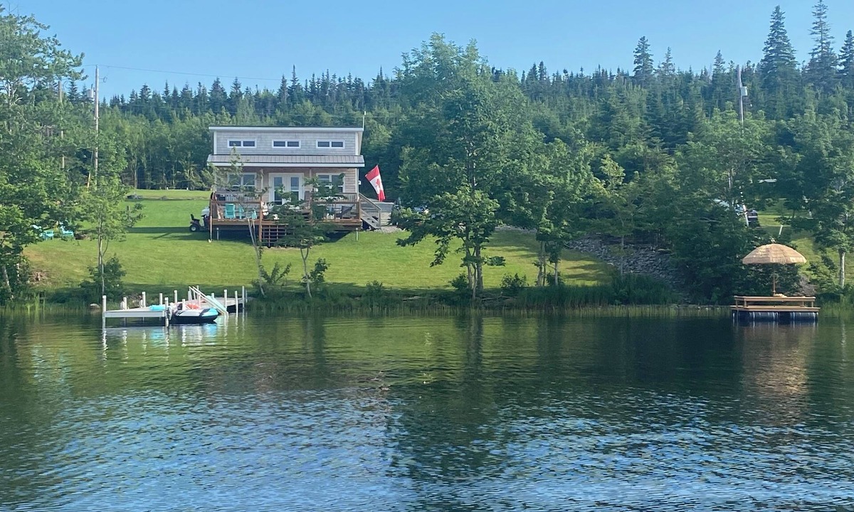 Boylston Cottage | Lake side cottage with hottub, indoor and outdoor fireplace. Cozy quiet space.