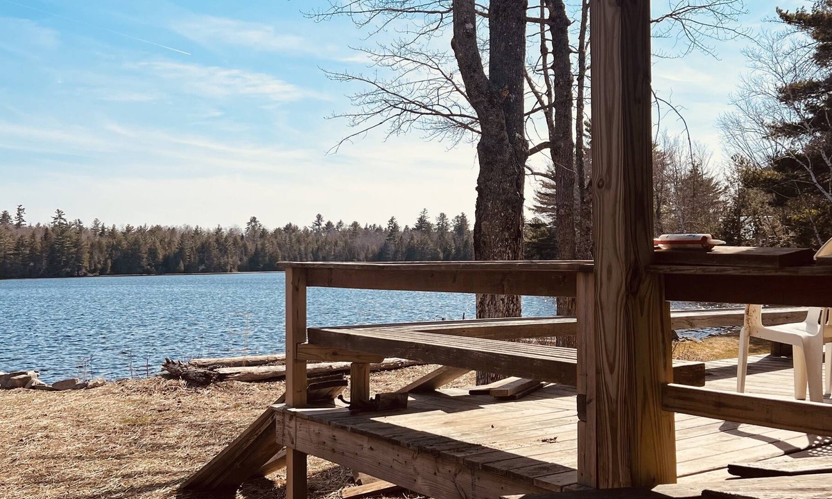 Baileyville Cabin | Lake Side Rustic Cabin