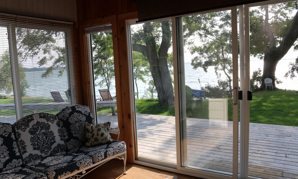 Brock Cottage | Lake Simcoe Cottage with Private Beach - your waterfront escape awaits you