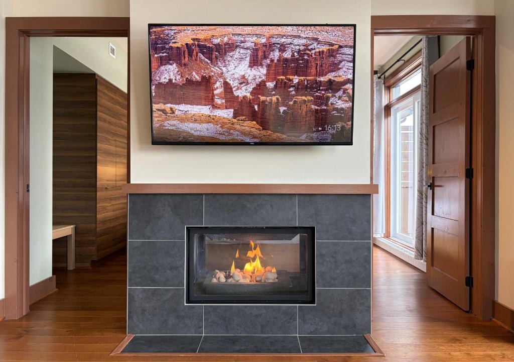 Lac Superieur Village Apartment | Lake view condo - 2 bedrooms - Tremblant