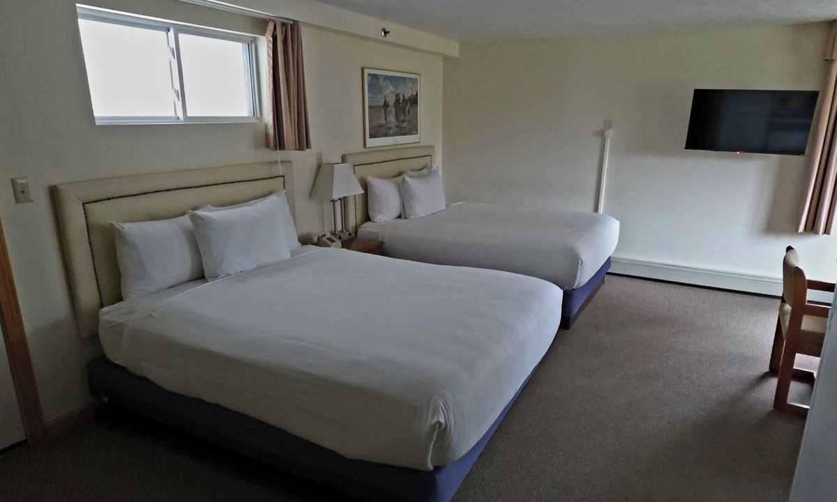 Dryden Apartment | Lakefront Studios w/Kayaks, Kitchen & WiFi at Wilson Lake Inn
