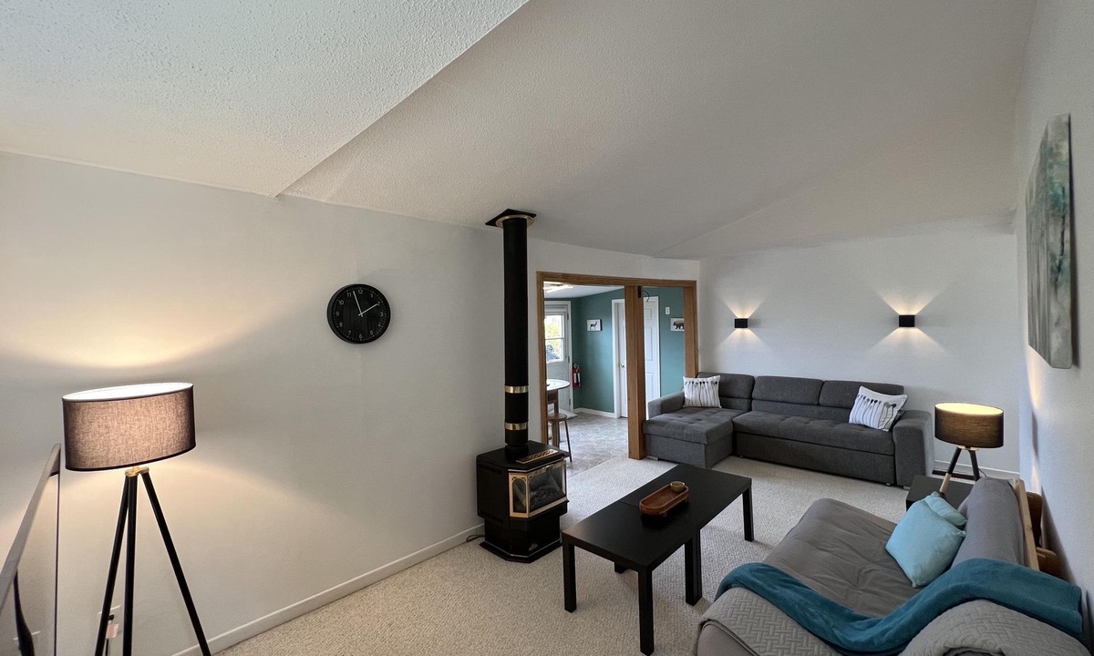 Pefferlaw Cottage | Lakeside Cottage
