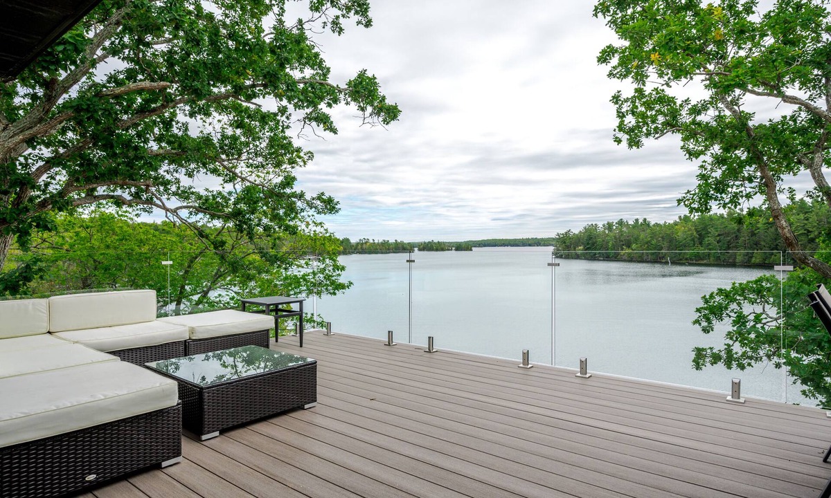 North Kawartha Cottage | Lakeview Luxury on Stoney Lake Lakefield/Peterborough area