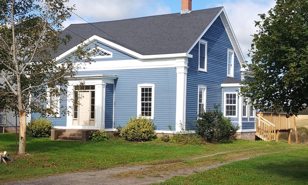 Port Williams Other | Large home perfect for reunions, golf getaways, and winery tours.