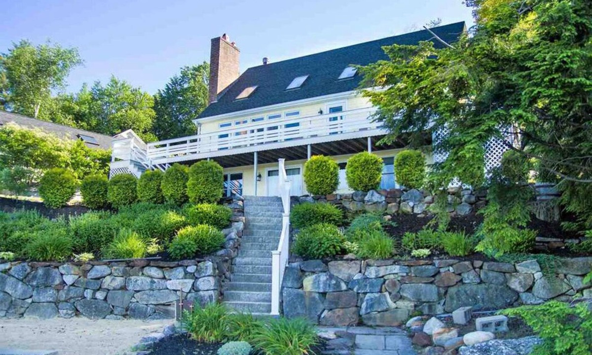 Laconia House | Large Lakefront Home - sleeps 15