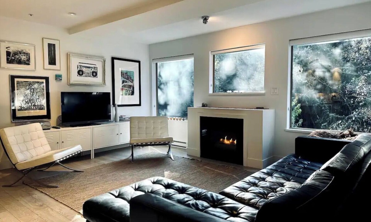 Village North House | Large, Lux Village Townhome. Hot Tub, Parking, Steps to Everything!