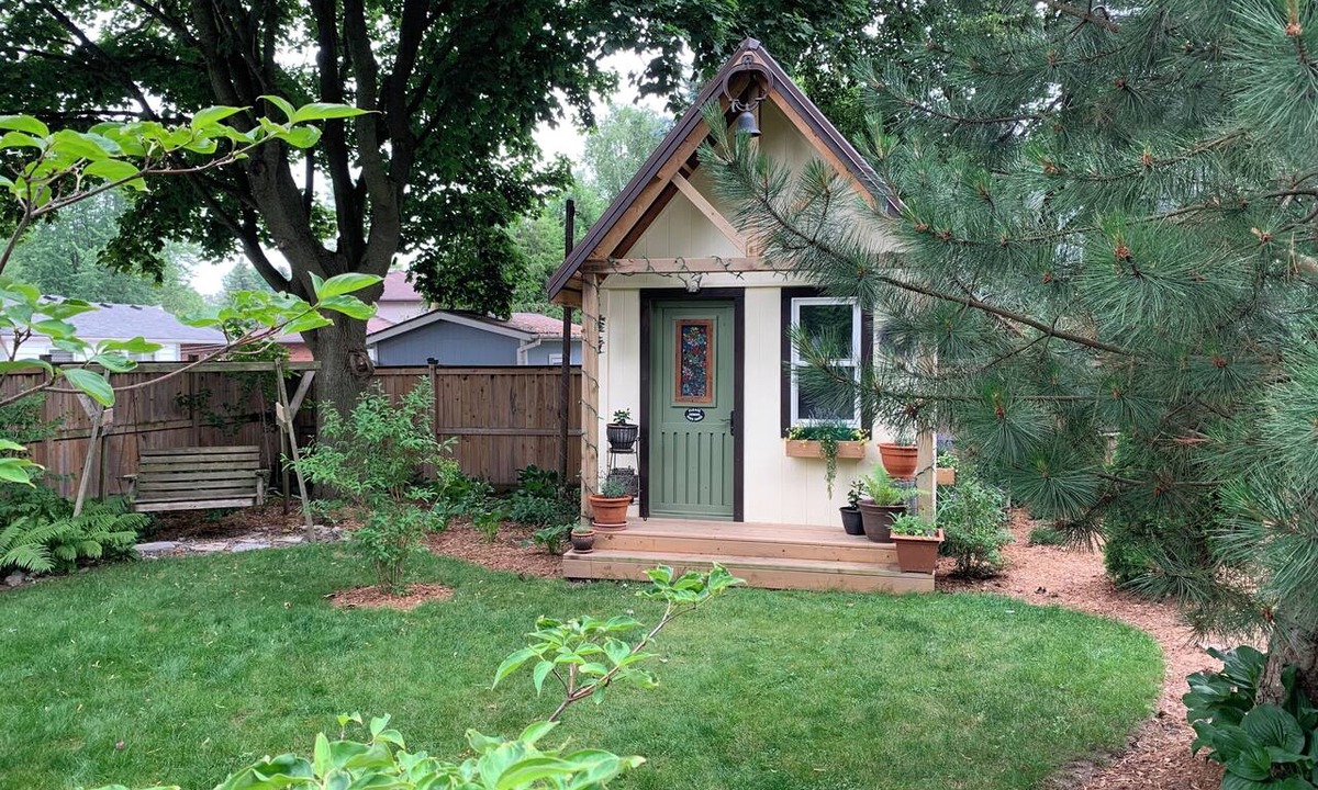 Thamesford Cabin | Lavender Cabin