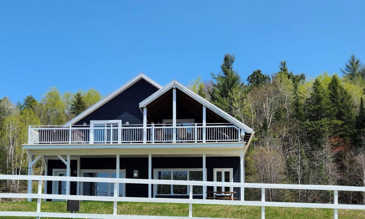 Saint-Michel-des-Saints Ski Chalet | Le chalet Bleu vous attend
