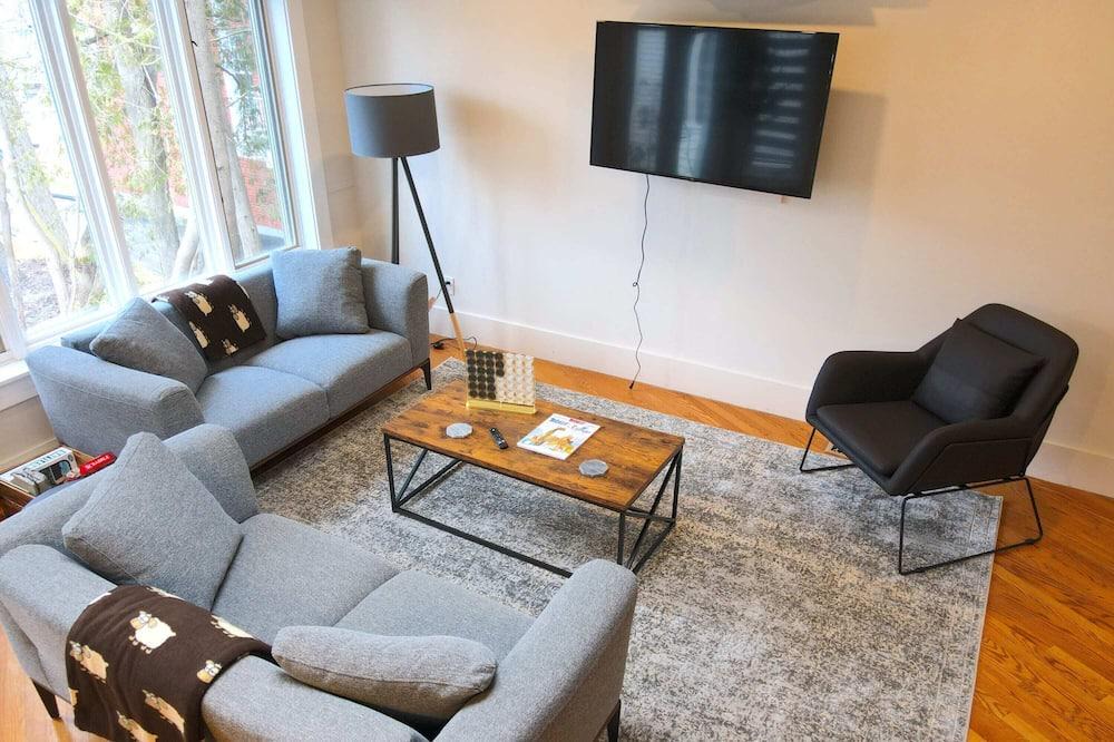 North Hatley Ski Chalet | Le LYNX - Chalet luxueux au coeur de la nature urbaine de North Hatley
