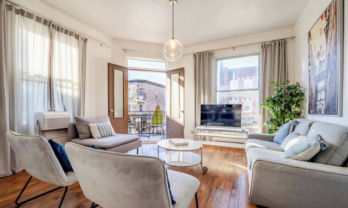 Plateau Mont Royal Apartment | Le Plateau Private Balcony on Mont-Royal Avenue