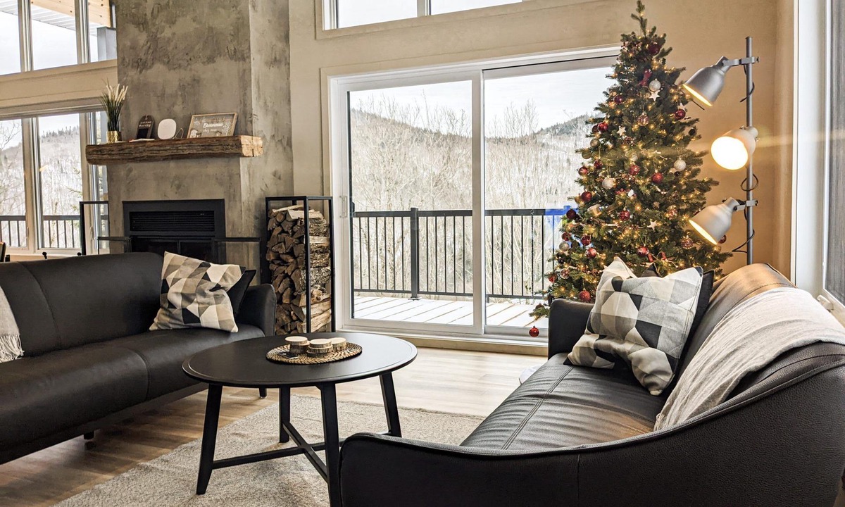Saint-Philemon House | Le Roi de la Montagne | Ski, Spa and billard