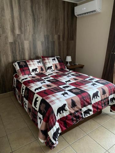 Saint-Alexis-des-Monts Hotel | Le Saint Alex