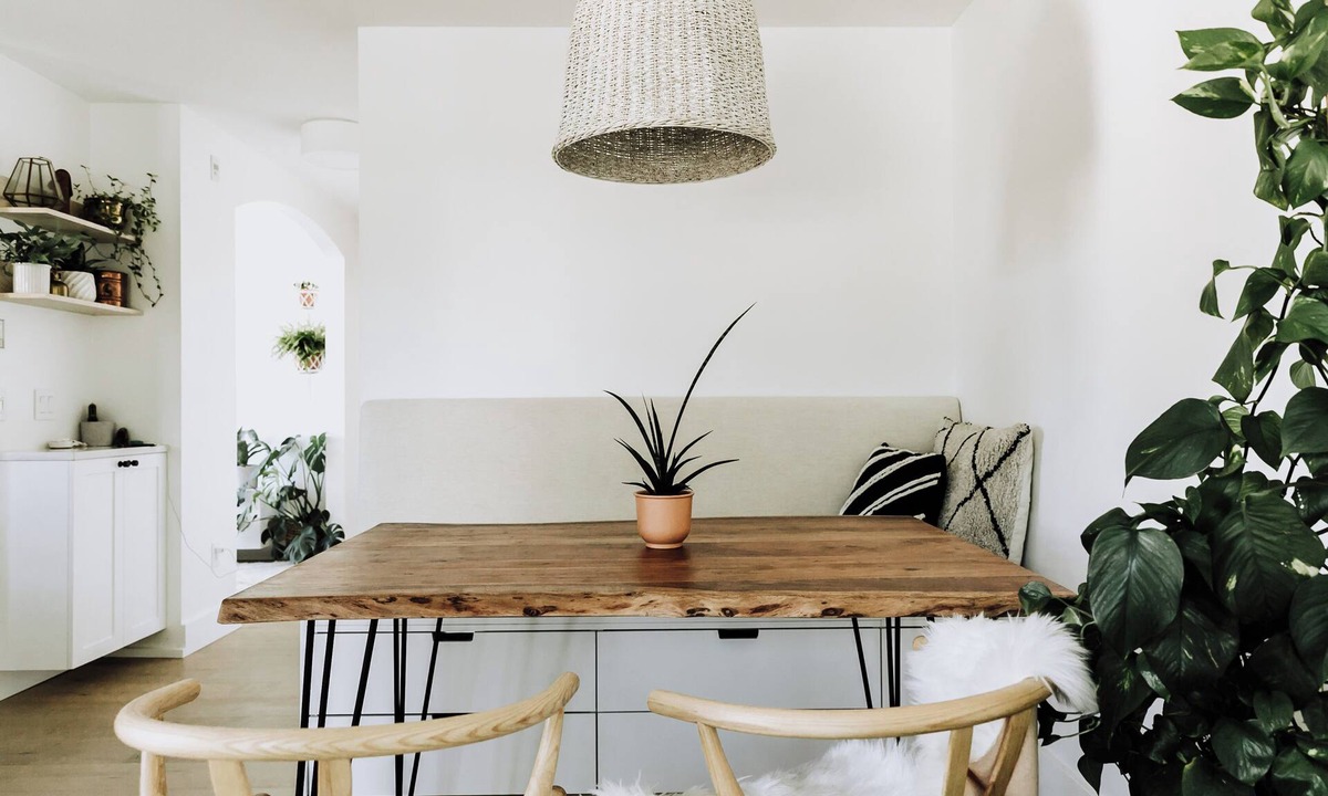 Kitsilano Apartment | Light-Filled Kitsilano Condo | Private Sauna | Walk to Beach & 4th Ave
