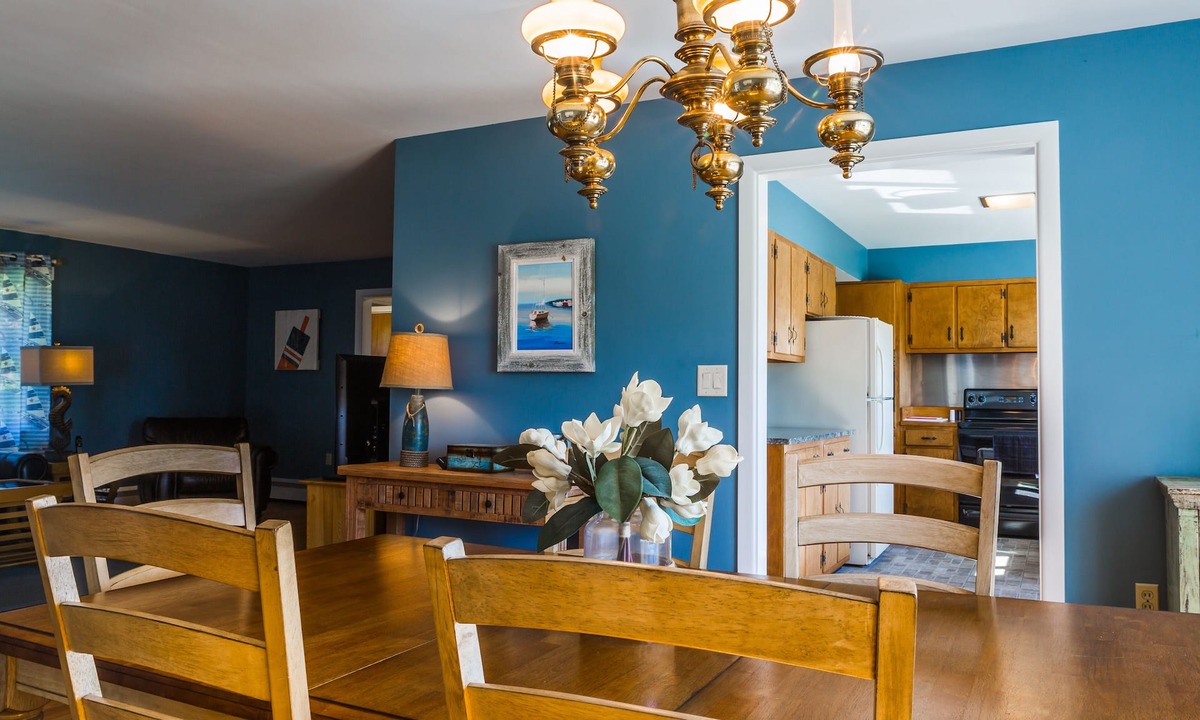 Glen Cove House | Located Directly On Rockland Harbor
