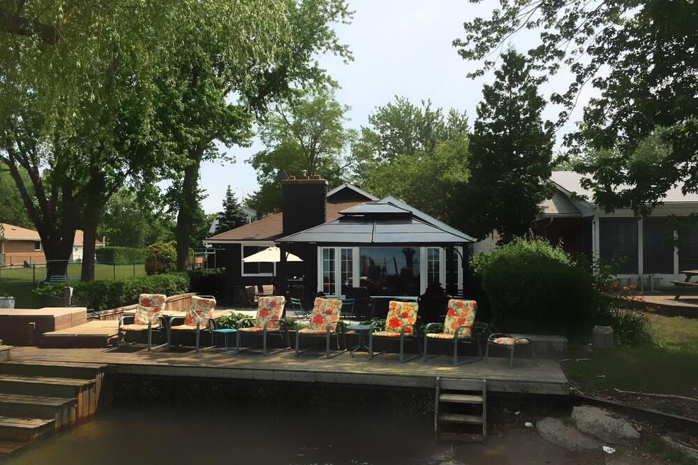 Pointe aux Roches House | Lose Yourself in a Sunset Reading A Book out on the Lake Family Bonfire Quality