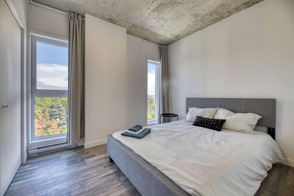 Cartierville Apartment | Lovely new condo