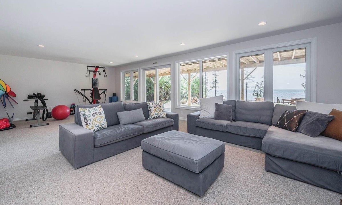 Lion's Head Cottage | Luxury Lakefront Retreat - 'The Aida' | Serene and Chic