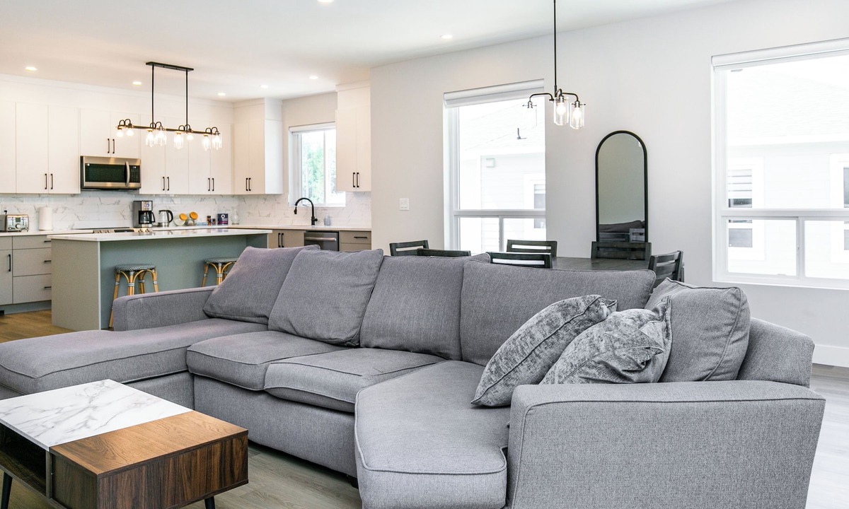 Lake Cowichan House | Luxurious Home in Lake Cowichan