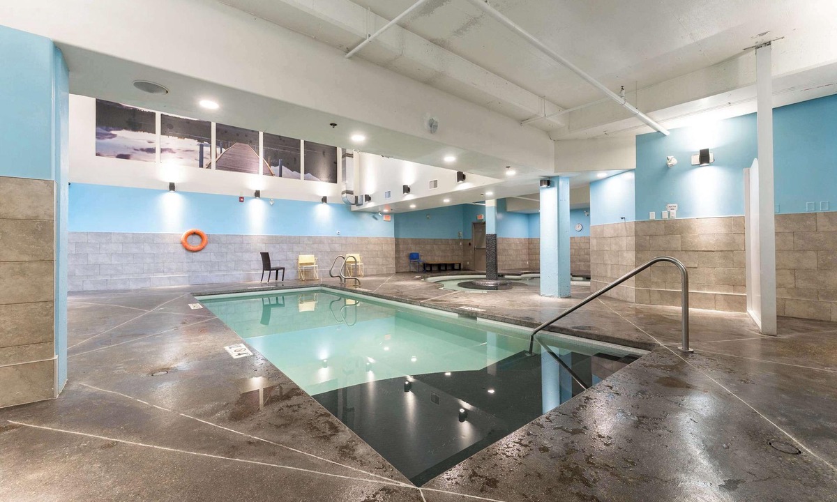 Canmore Condo | Luxury 2BR Condo at Solara Resort w Pool, Hot Tub, BBQ, 5 Min to Banff East Gate