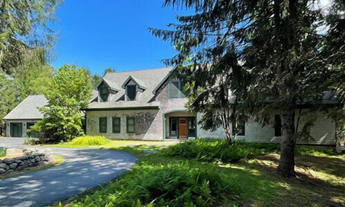 Mount Desert House | Luxury 6BR New England Home, Near Acadia + Bar Harbor, 3 Kings, Sleeps 12