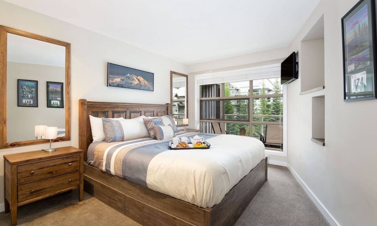 Upper Village Apartment | Luxury Aspens 1B-Pool/HT, True Ski-in/out, Bike Storage